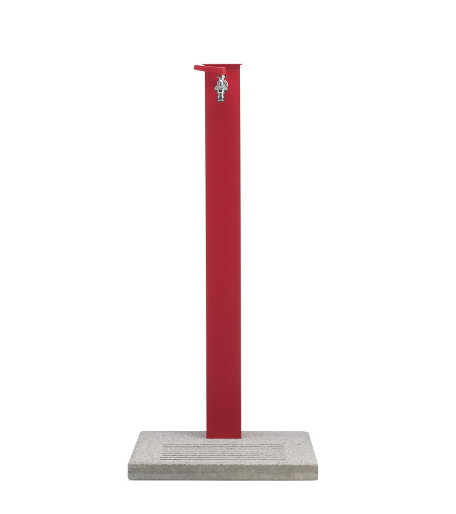 FONTANA CON BASE CEMENTO ROSSO
