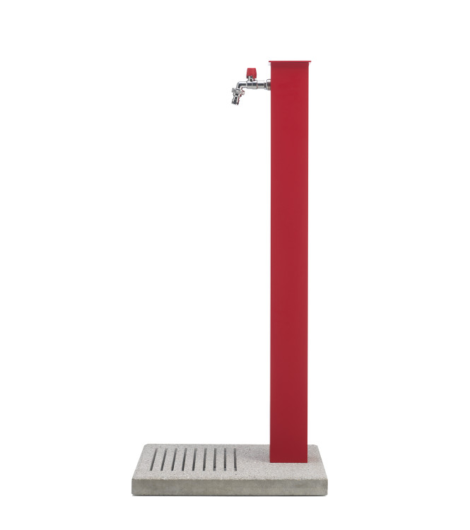 FONTANA CON BASE CEMENTO ROSSO