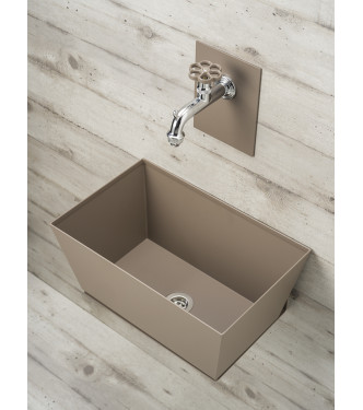 FONTANA A PARETE CON VASCHETTA TORTORA